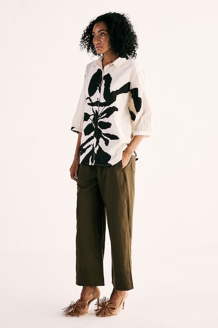 Kharakapas_Off White Cotton Mul Print Moonlit Dream Collared Neck Shirt _Online_at_Aza_Fashions
