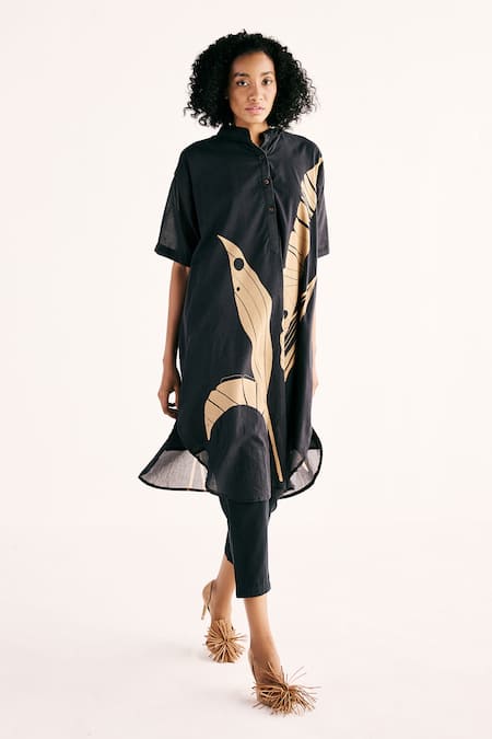 Shop Kharakapas Grey Cotton Embroidery Bandeau Shadow Leaf Print Button Down Kurta With Pant at Aza Fashions Shop_Kharakapas_Grey Cotton Embroidery Bandeau Shadow Leaf Print Button Down Kurta With Pant _at_Aza_Fashions