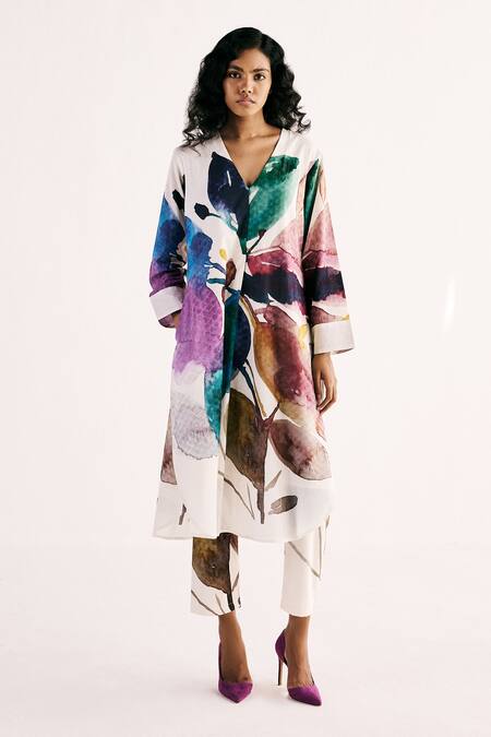 Buy Kharakapas Off White Cotton V-neck Sunset Splash Floral Print A-line Kurta With Pant Online at Aza Fashions Buy_Kharakapas_Off White Cotton V-neck Sunset Splash Floral Print A-line Kurta With Pant _Online_at_Aza_Fashions