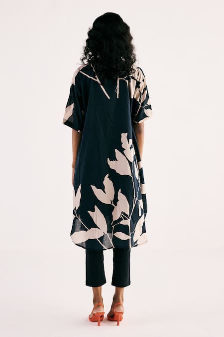 Shop Kharakapas Black , Satin Onyx Floral Print Curved Hem Kurta With Pant at Aza Fashions Shop_Kharakapas_Black , Satin Onyx Floral Print Curved Hem Kurta With Pant _at_Aza_Fashions