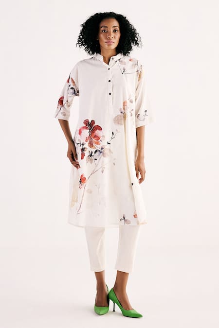 Kharakapas Wisteria Floral Print Straight Kurta With Pant 