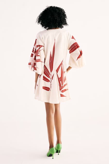 Shop Kharakapas Off White Cotton V-neck Garnet Grove Floral Print Godet Flared Dress at Aza Fashions Shop_Kharakapas_Off White Cotton V-neck Garnet Grove Floral Print Godet Flared Dress _at_Aza_Fashions