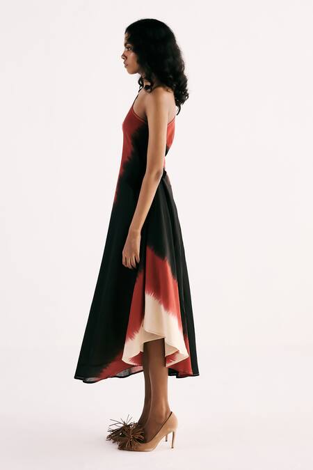 Shop Kharakapas Red Cotton One Shoulder Horizon Gradient Pattern Asymmetric Dress Online at Aza Fashions Shop_Kharakapas_Red Cotton One Shoulder Horizon Gradient Pattern Asymmetric Dress _Online_at_Aza_Fashions
