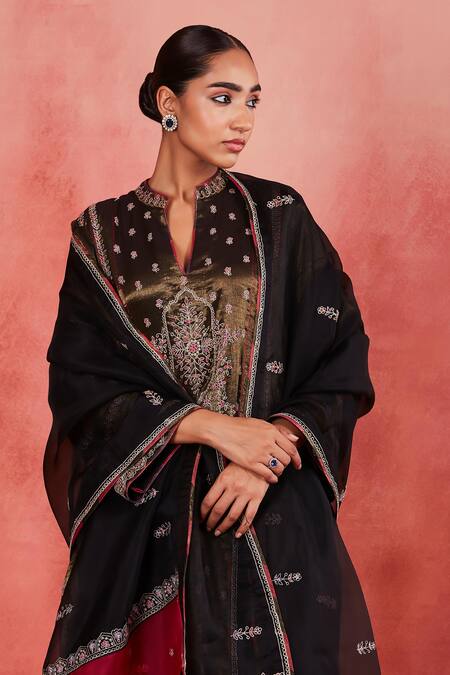 Shop Sue Mue Black Silk Organza, Handloom Cotton Zahira Floral Jaal Panelled Kurta Set Online at Aza Fashions Shop_Sue Mue_Black Silk Organza, Handloom Cotton Zahira Floral Jaal Panelled Kurta Set _Online_at_Aza_Fashions