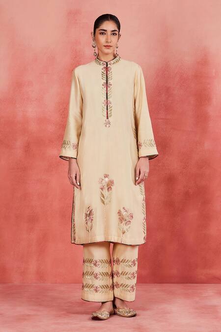 Buy Sue Mue Beige Handloom Cotton Embroidery Mandarin Salma Floral Panelled Kurta Set Buy_Sue Mue_Beige Handloom Cotton Embroidery Mandarin Salma Floral Panelled Kurta Set