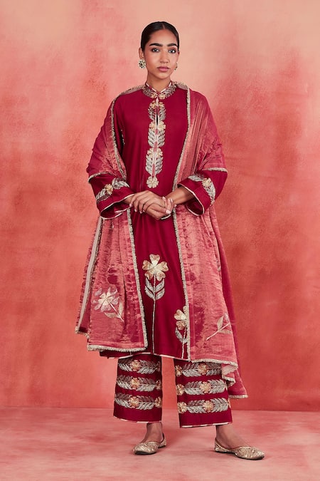 Sue Mue Siham Floral Embroidered Panelled Kurta Pant Set 