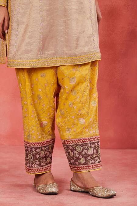 Shop Sue Mue Beige Handloom , Embroidery, Lace, Zari Ayah Yoke Short Kurta Set Online at Aza Fashions Shop_Sue Mue_Beige Handloom , Embroidery, Lace, Zari Ayah Yoke Short Kurta Set _Online_at_Aza_Fashions