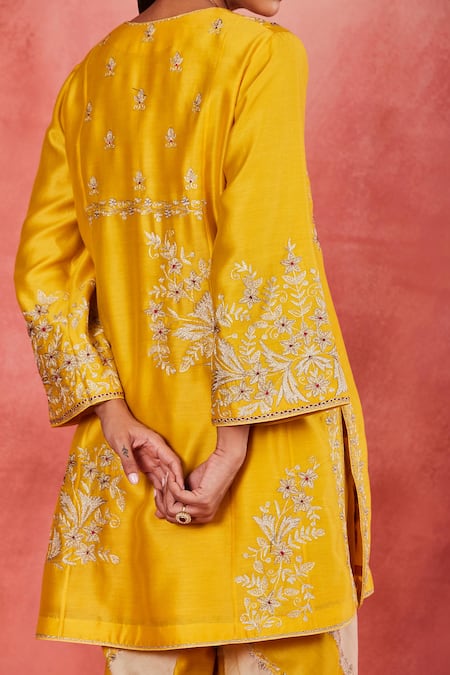 Shop Sue Mue Yellow Handloom Cotton Embroidery, Zari V-neck Aala Kurta Set Online at Aza Fashions Shop_Sue Mue_Yellow Handloom Cotton Embroidery, Zari V-neck Aala Kurta Set _Online_at_Aza_Fashions