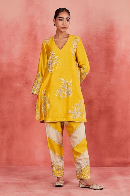 Shop Sue Mue Yellow Handloom Cotton Embroidery, Zari V-neck Aala Kurta Set Shop_Sue Mue_Yellow Handloom Cotton Embroidery, Zari V-neck Aala Kurta Set