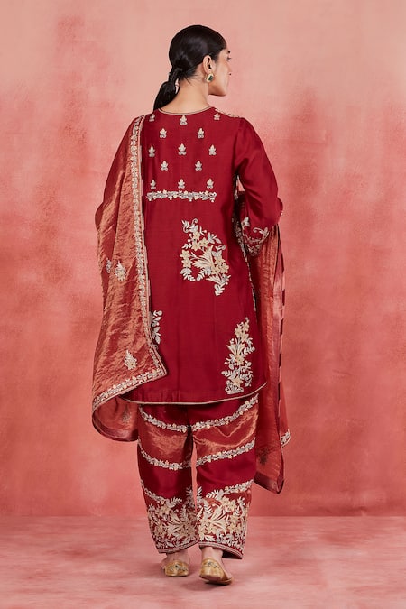 Sue Mue Abda Floral Embroidered Kurta Salwar Set 