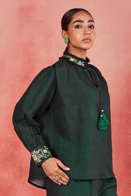 Sue Mue Green Linen Embroidery Bandeau Neck Jeeva Collar Top And Pant Set Online at Aza Fashions Sue Mue_Green Linen Embroidery Bandeau Neck Jeeva Collar Top And Pant Set _Online_at_Aza_Fashions