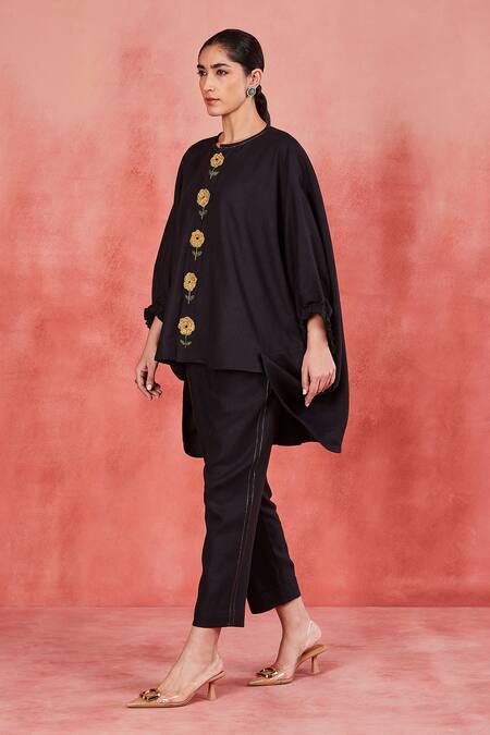 Sue Mue_Black Linen Embroidery, Zari Round Neck Ahana Placket Kaftan Top And Pant Set _at_Aza_Fashions