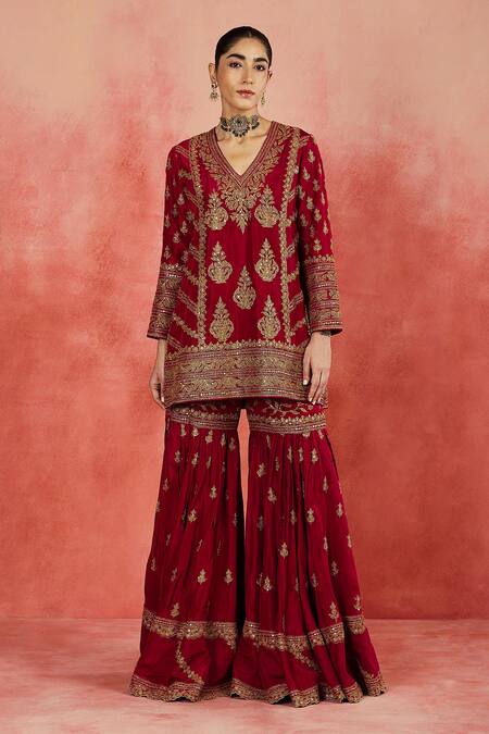 Buy Sue Mue Maroon , Organza Sequins, Piping, Shahida Floral Kurta Gharara Set Buy_Sue Mue_Maroon , Organza Sequins, Piping, Shahida Floral Kurta Gharara Set
