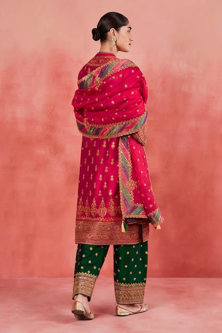 Sue Mue Latifa Dori Embroidered Panelled Kurta Set 