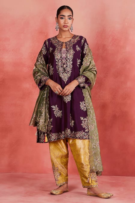 Sue Mue Purple Rawsilk Embroidered Aari Round Maira Floral Kurta Set 