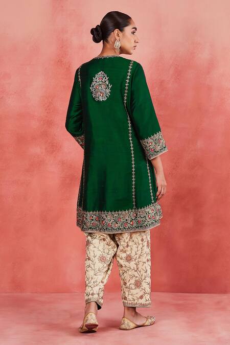 Buy_Sue Mue_Green Silk, Handloom Cotton Pearls, Nusrat Zari Short Panelled Kurta Set _Online_at_Aza_Fashions