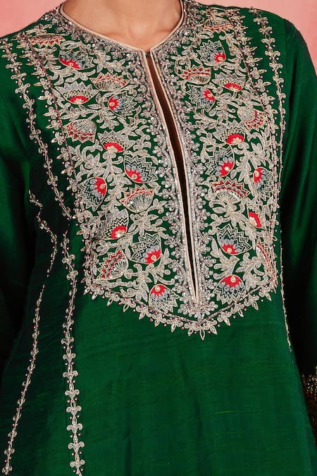 Shop_Sue Mue_Green Silk, Handloom Cotton Pearls, Nusrat Zari Short Panelled Kurta Set _Online_at_Aza_Fashions