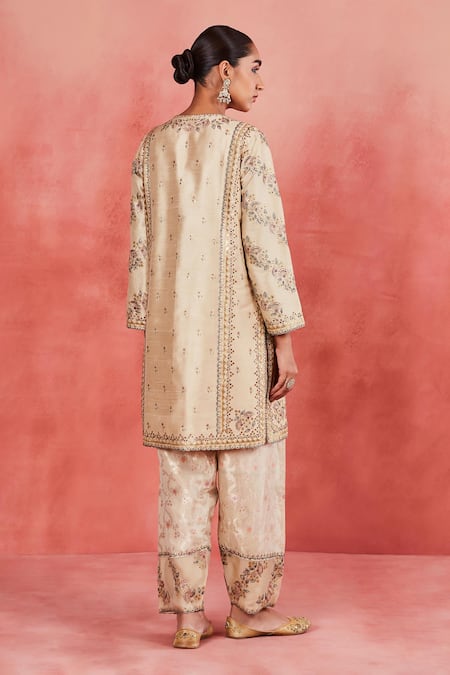 Shop Sue Mue Beige Silk, Handloom Cotton, Brocade Noushin Zari Floral Kurta Salwar Set at Aza Fashions Shop_Sue Mue_Beige Silk, Handloom Cotton, Brocade Noushin Zari Floral Kurta Salwar Set _at_Aza_Fashions
