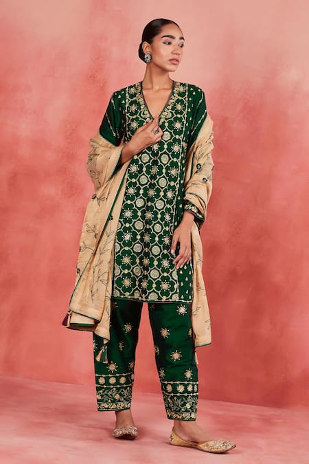 Sue Mue Kamila Mughal Embroidered Kurta Set 