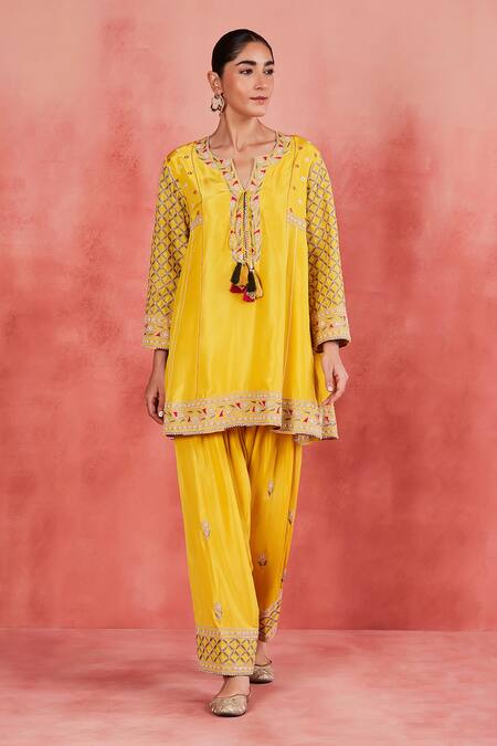 Buy_Sue Mue_Yellow , Organza Sequins, Pearls, Rashida Threadwork Kurta Set 