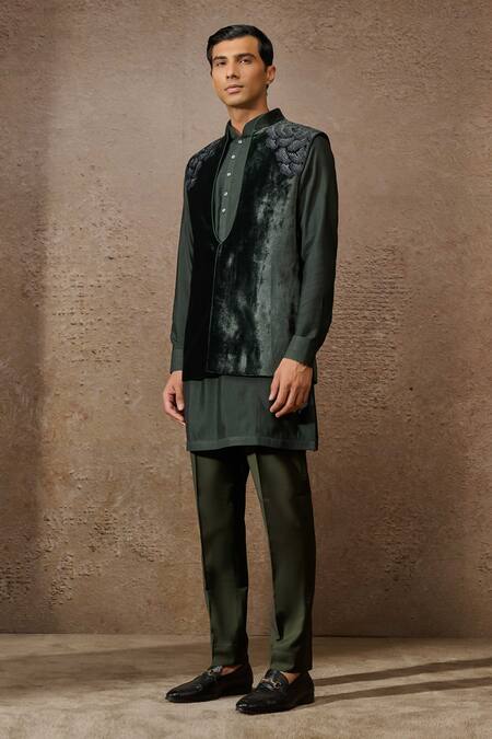 Shop Tarun Tahiliani Green Silk Velvet Embroidered Thread Floral Waistcoat Set Online at Aza Fashions Shop_Tarun Tahiliani_Green Silk Velvet Embroidered Thread Floral Waistcoat Set _Online_at_Aza_Fashions