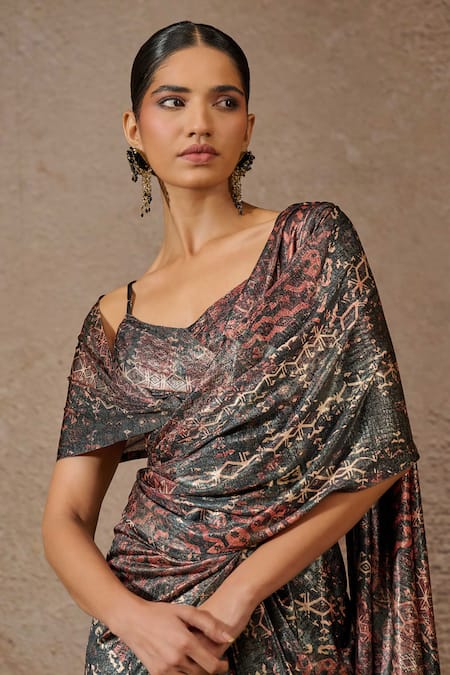 Tarun Tahiliani_Blue Jersey Asymmetric Geometric Print Pre-draped Concept Saree With Blouse _Online_at_Aza_Fashions