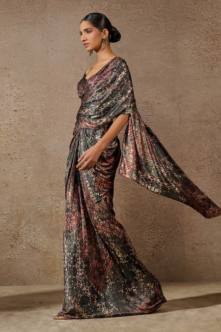 Buy_Tarun Tahiliani_Blue Jersey Asymmetric Geometric Print Pre-draped Concept Saree With Blouse _Online_at_Aza_Fashions