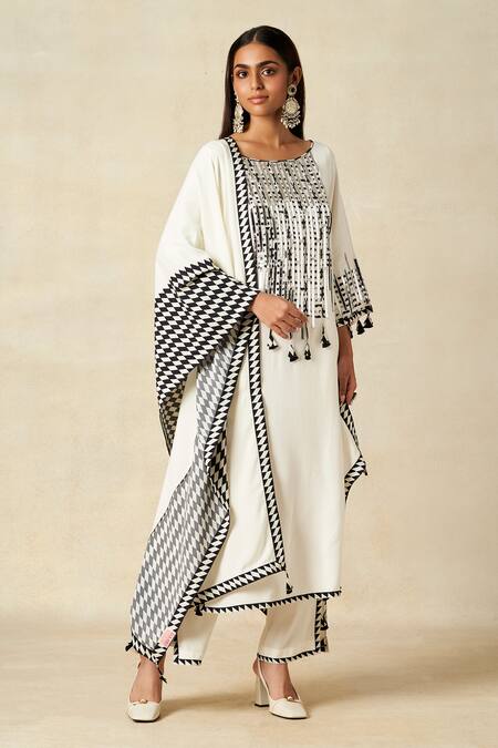 Buy_Gulabo By Abu Sandeep_Off White Rayon Embroidered Metallic Applique Geometric Pattern Yoke Kurta 