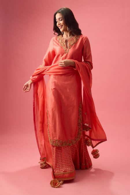 Nikasha_Peach Organza, Embroidery, Sequins, Gota Patti, Kurta Lehenga Set _Online_at_Aza_Fashions