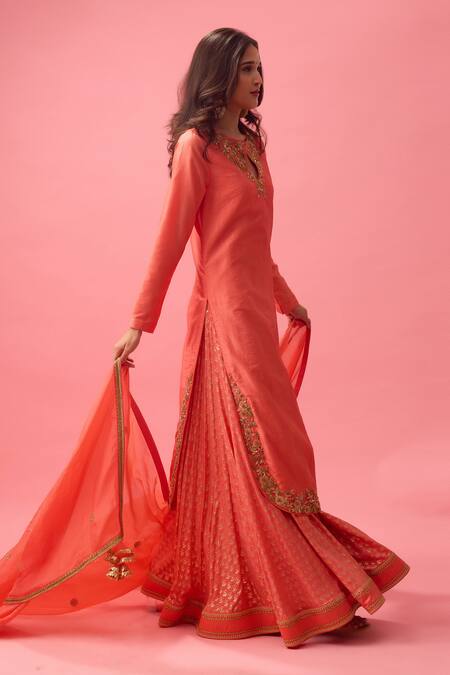 Buy_Nikasha_Peach Organza, Embroidery, Sequins, Gota Patti, Kurta Lehenga Set _Online_at_Aza_Fashions