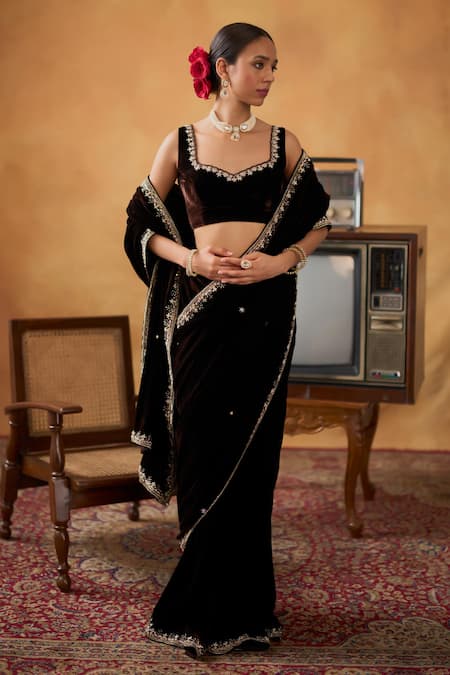 Shop_Bhawna Sethi_Brown Silk, Velvet Zari, Embroidery Scoop Neck Nusrat Saree Set With Potli 