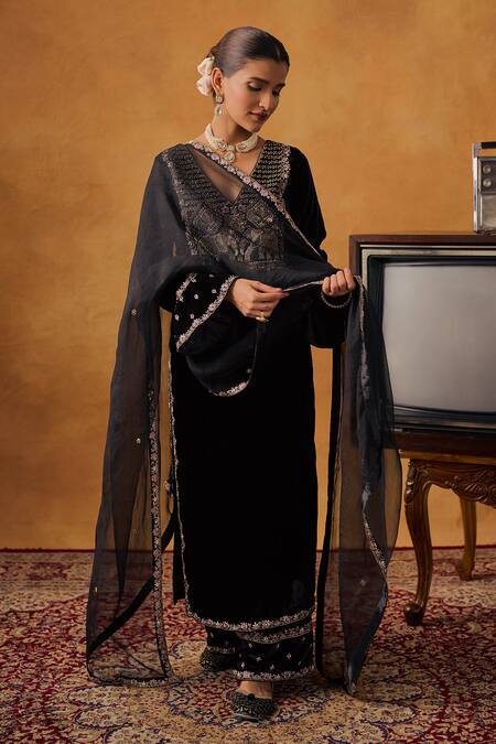 Shop_Bhawna Sethi_Black Silk, Velvet, Tissue Zeenat Zardozi Work Kurta Palazzo Set With Potli 