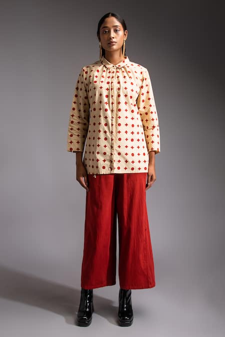 JAYATI GOENKA Beige Cotton Embroidery Collared Dusk Seeker Handblock Print Shirt With Trouser Online at Aza Fashions JAYATI GOENKA_Beige Cotton Embroidery Collared Dusk Seeker Handblock Print Shirt With Trouser _Online_at_Aza_Fashions