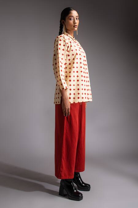 Buy JAYATI GOENKA Beige Cotton Embroidery Collared Dusk Seeker Handblock Print Shirt With Trouser Online at Aza Fashions Buy_JAYATI GOENKA_Beige Cotton Embroidery Collared Dusk Seeker Handblock Print Shirt With Trouser _Online_at_Aza_Fashions