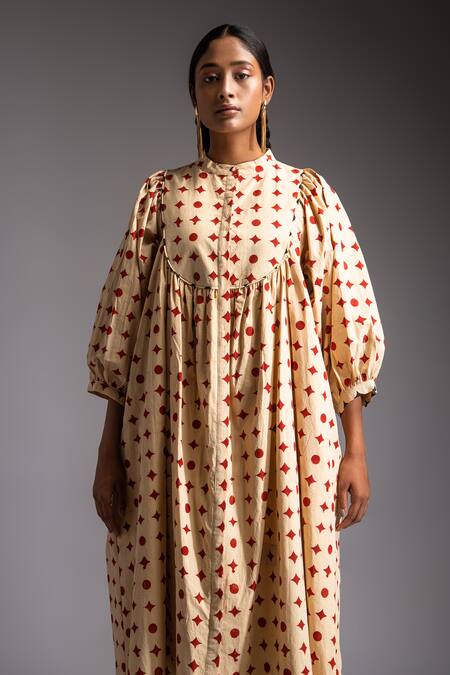 Shop JAYATI GOENKA Red Cotton Embroidery Mandarin Collar Voyage Dusk Motif Print Kurta With Trouser Online at Aza Fashions Shop_JAYATI GOENKA_Red Cotton Embroidery Mandarin Collar Voyage Dusk Motif Print Kurta With Trouser _Online_at_Aza_Fashions