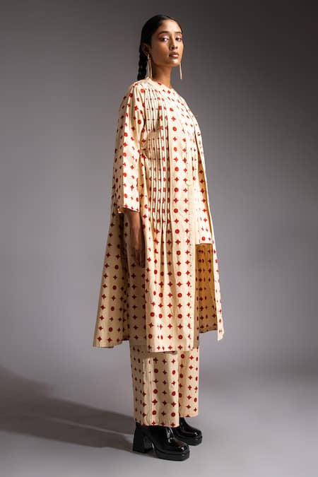 Shop JAYATI GOENKA Red Cotton Embroidery Open Neck Venus Motif Print Jacket And Pant Set Online at Aza Fashions Shop_JAYATI GOENKA_Red Cotton Embroidery Open Neck Venus Motif Print Jacket And Pant Set _Online_at_Aza_Fashions