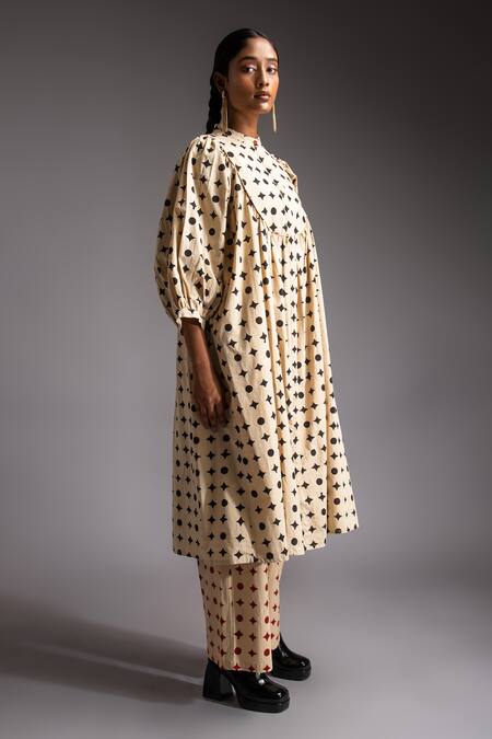 Shop JAYATI GOENKA Black Cotton, Poplin Embroidery Mandarin Voyage Motif Print Kurta With Trouser Online at Aza Fashions Shop_JAYATI GOENKA_Black Cotton, Poplin Embroidery Mandarin Voyage Motif Print Kurta With Trouser _Online_at_Aza_Fashions