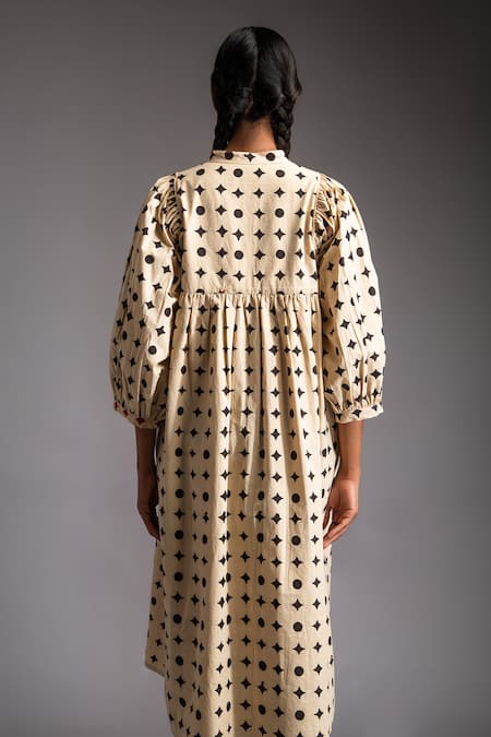 JAYATI GOENKA Beige Cotton Embroidery Mandarin Collar Voyage Motif Print Midi Dress at Aza Fashions JAYATI GOENKA_Beige Cotton Embroidery Mandarin Collar Voyage Motif Print Midi Dress _at_Aza_Fashions