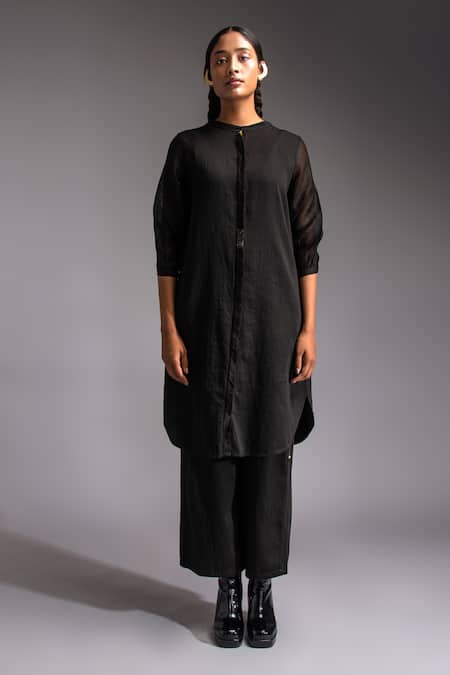 JAYATI GOENKA Black Cotton Satin Mandarin Collar Noir Celestial Solid Kurta With Trouser Online at Aza Fashions JAYATI GOENKA_Black Cotton Satin Mandarin Collar Noir Celestial Solid Kurta With Trouser _Online_at_Aza_Fashions