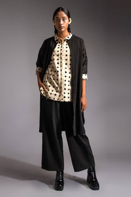 Jayati Goenka Black Cotton Satin Print Handblock Collar Neck Venus Overlay Jacket And Pant Set 