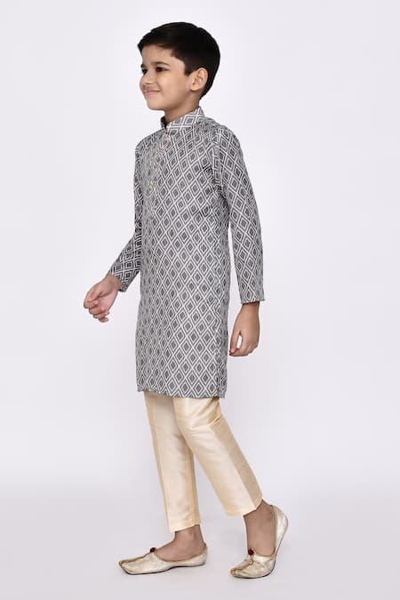 Shop_Petite Pomme_Grey Rayon, Silk Sequins, Embroidery Threadwork Kurta With Pyjama _Online_at_Aza_Fashions