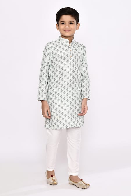 Petite Pomme_Off White Rayon, Silk Embroidery Floral Pattern Kurta With Pyjama _at_Aza_Fashions