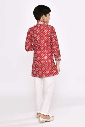 Petite Pomme Contrast Floral Embellished Sherwani With Pyjama 