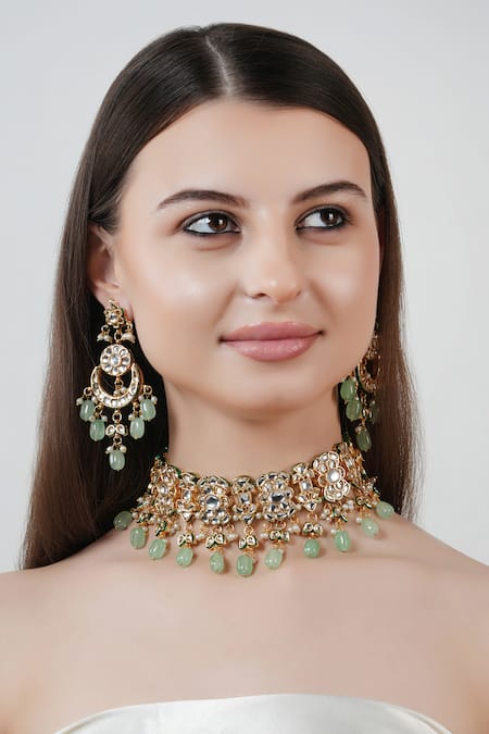 Chhavi's Jewels Green Kundan Floral Embellished Necklace Set 