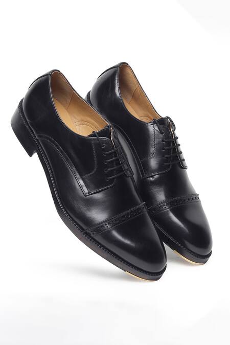 Shop_Fellmonger_Black Plain Leather Semi Brogue Captoe Derby 