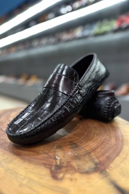 Fellmonger_Black Textured Leather Croco Loafers _at_Aza_Fashions