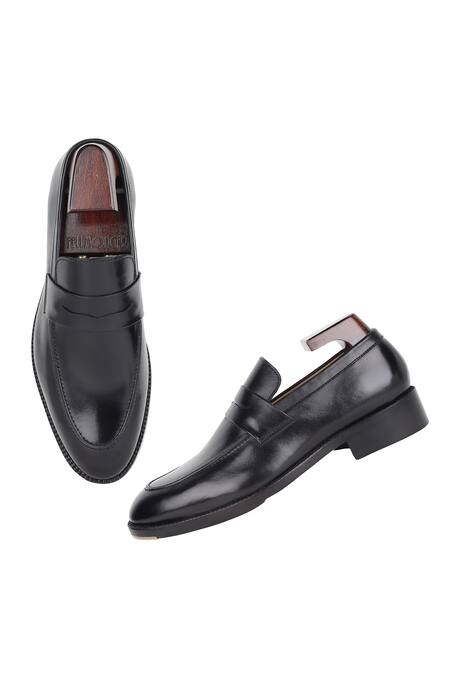 Shop Fellmonger Black Leather Plain Penny Loafers Online at Aza Fashions Shop_Fellmonger_Black Leather Plain Penny Loafers _Online_at_Aza_Fashions