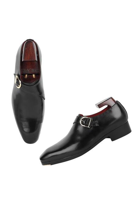 Buy_Fellmonger_Black Plain Leather Metal Toe Single Monk _Online_at_Aza_Fashions