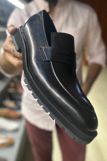 Shop Fellmonger Black Plain Leather Square Toe Penny Loafer Online at Aza Fashions Shop_Fellmonger_Black Plain Leather Square Toe Penny Loafer _Online_at_Aza_Fashions