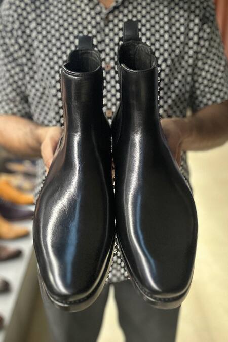 Shop_Fellmonger_Black Plain Leather Chelsea Boots _at_Aza_Fashions